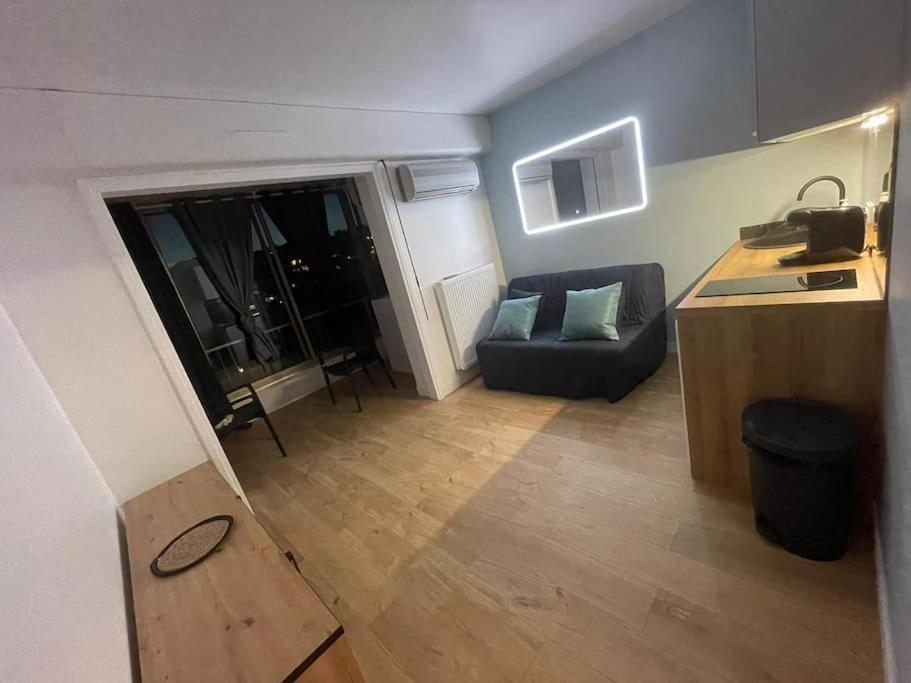 Petit T2 / 4 Couchages Apartment Кан Екстериор снимка